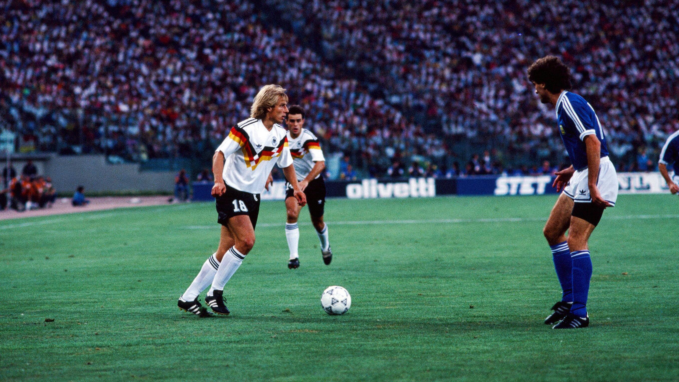 https://www.dfb.de/fileadmin/_processed_/202407/csm_307565-Klinsmann1990.jpg_-_Kopie_a3f7d3628a.jpg